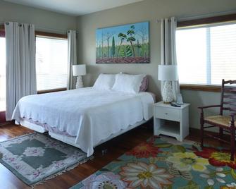 Brand New Cedar Oceanfront Housewith Most Amazing Ocean View - Masset - Bedroom