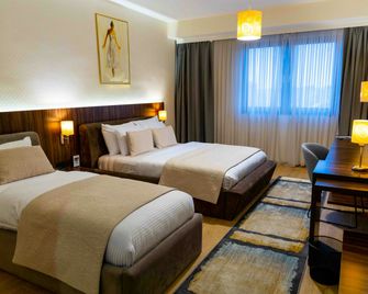 Hotel Sirius - Pristina - Bedroom