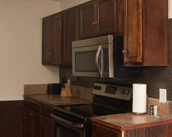 Less Than 1 Mile From Fort Sill 2 Bedroo - Lawton - Kitchen