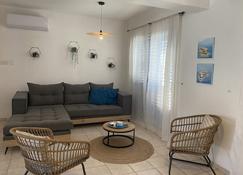 Bluebell Holiday Home D1 - Paralimni - Wohnzimmer