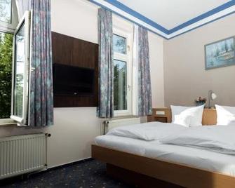 Hotel Adler - Waiblingen - Bedroom