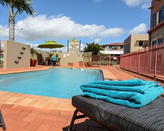Villa Mirasol Motor Inn - Bundaberg - Svømmebasseng