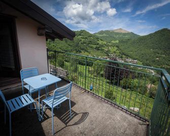 Agriturismo Al Marnich - Schignano - Balcón