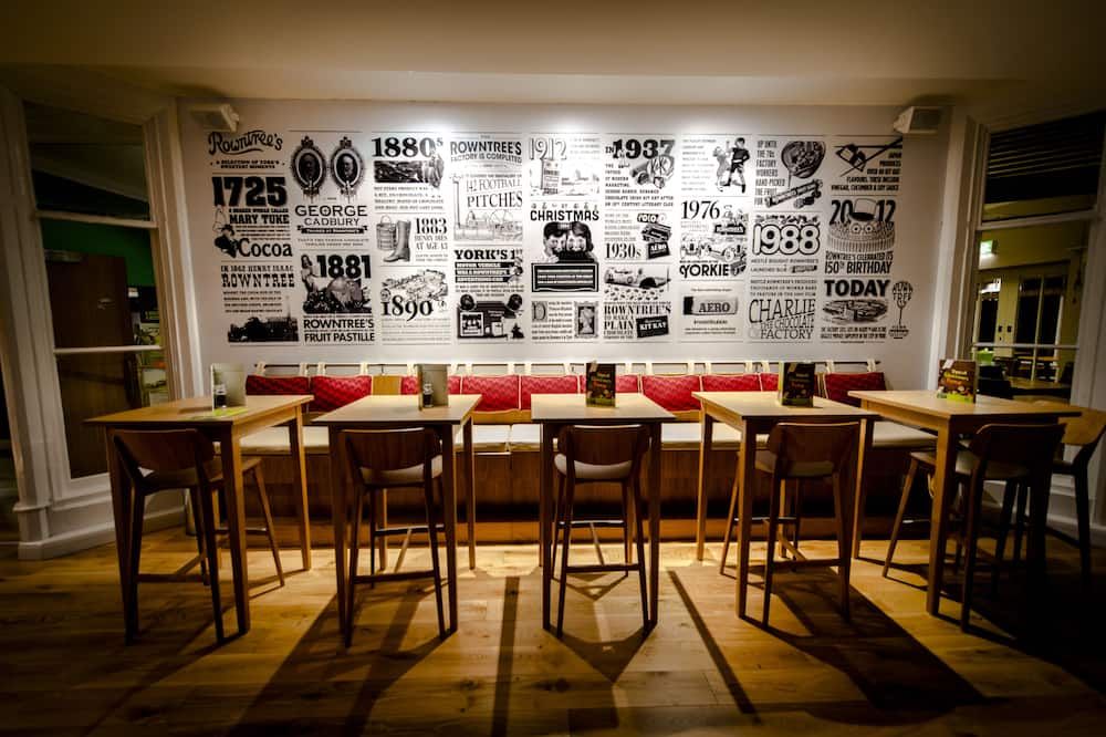 Yha York - יורק - מסעדה