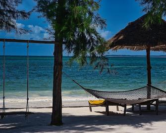 Avo Boutique Hotel - Uroa - Beach