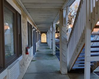 Point Pleasant Inn - Point Pleasant Beach - Escaleras