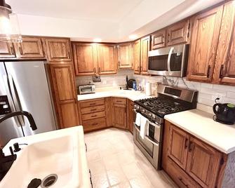 Cozy house in Schererville - Schererville - Küche