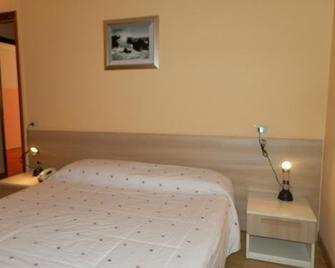 Hotel Motel Europa - Domodossola - Camera da letto