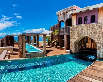 Whale Tails Island Suites & Villas - Oranjestad - Piscina