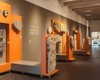 Nachts allein im Museum - Indoor Cube - Luneburg