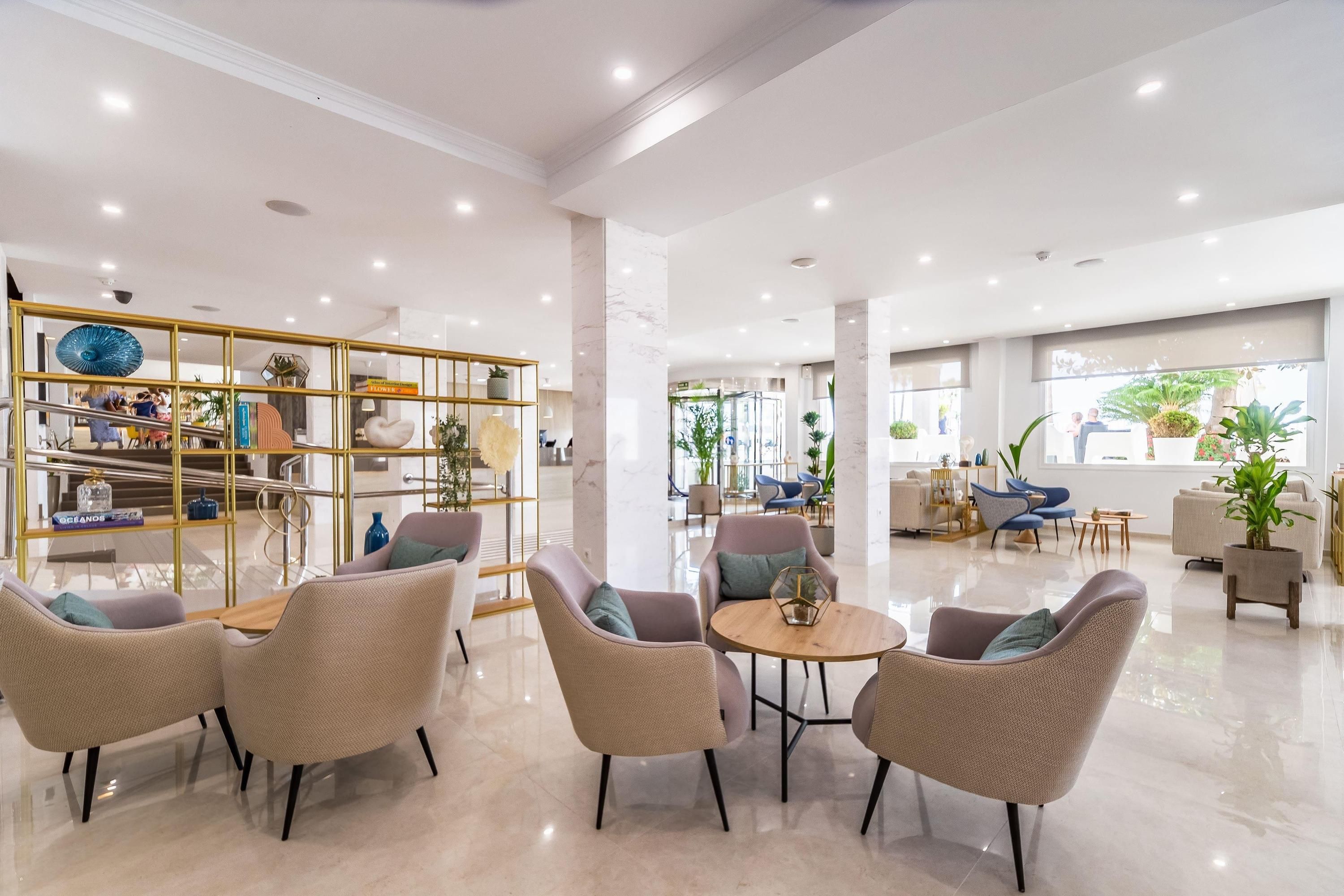 هوتل لاس أريناس، أفيلياتيد باي ميليا - بينالمادينا - مبنى