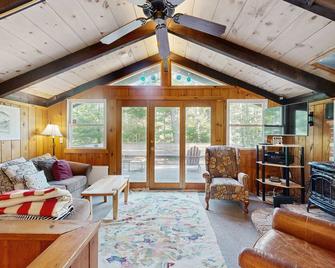 7 Merrimeeting Chalet - North Conway - Living room