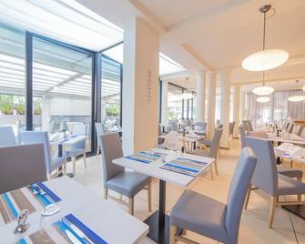 Ferretti Beach Hotel - Rimini - Restaurang
