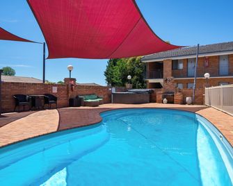 Ben Chifley Motor Inn - Bathurst - Piscina
