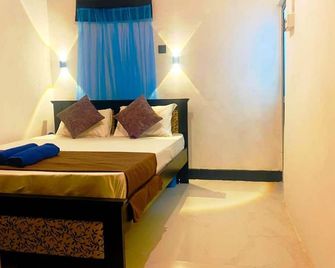 Fly Infinity - Home Stay Kandy - Kandy - Bedroom