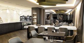 Hilton Amsterdam Airport Schiphol - Schiphol - Restaurante