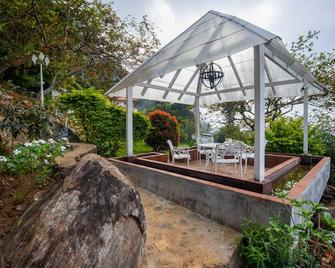 Andriyala - Diyatalawa - Patio