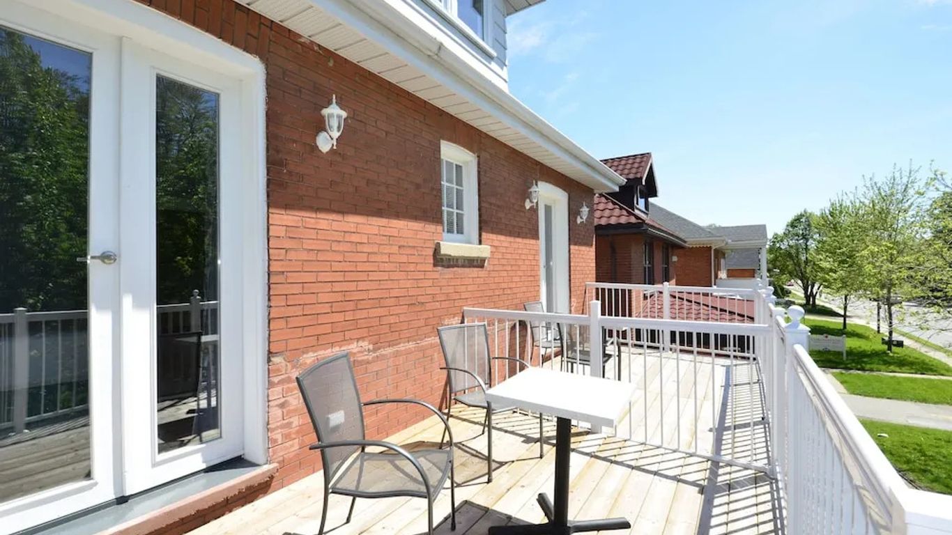 Ambassador B&B Guest Home