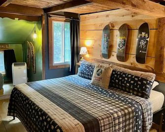 Smugglers' Notch - Grunberg Haus Inn & Cabins - Waterbury