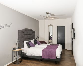 Boutique Hotel Weisses Kreuz - Adult only Hotel - Luzern - Schlafzimmer