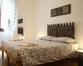 Casa Mia - No Reception - Trento - Bedroom