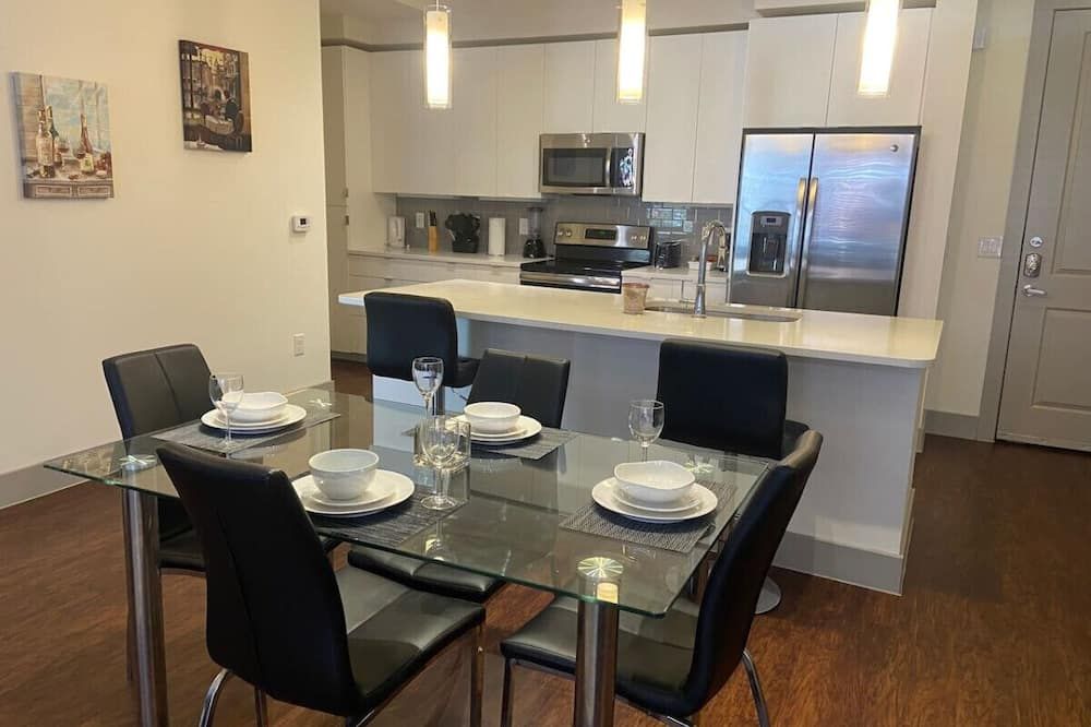 Resort-Style Apartments near The Galleria - יוסטון - חדר אוכל