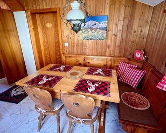 Chalet in Vals - Vals - Essbereich