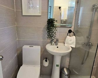 Casa rosada beach front - San Rafael del Yuma - Baño