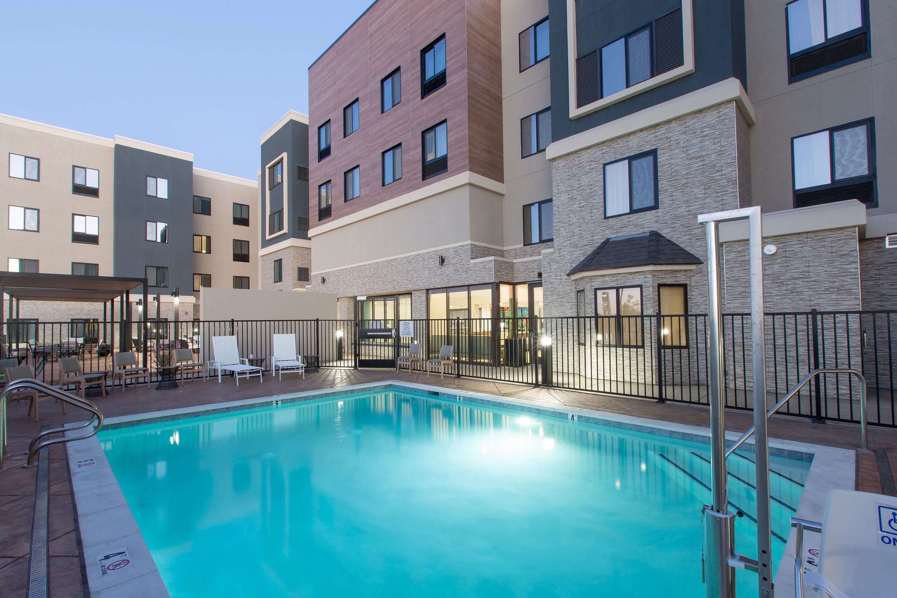 Staybridge Suites Manteca - Lathrop Area By IHG - Manteca - Piscina