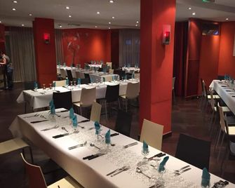 Kyriad Direct Lure - Lure - Restaurante