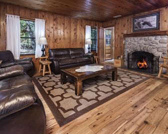 Idyllwild Inn - Idyllwild - Living room