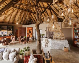 Thabamati Luxury Tented Camp - Ngala - Bar