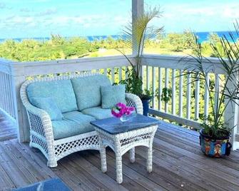 Flipper Refuge cottage - Governor’s Harbour - Balcony