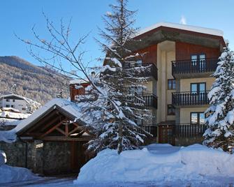 Hotel Des Amis - Oulx - Gebouw