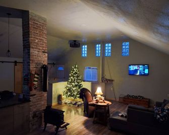 Cozy, 3 bed - 2 bath home, all amenities. Perfect for fishing & exploring area - Thermopolis - Obývací pokoj