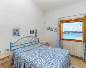 Villa Oleandri 50m From Seashore - Happy Rentals - Golfo Aranci - Soverom