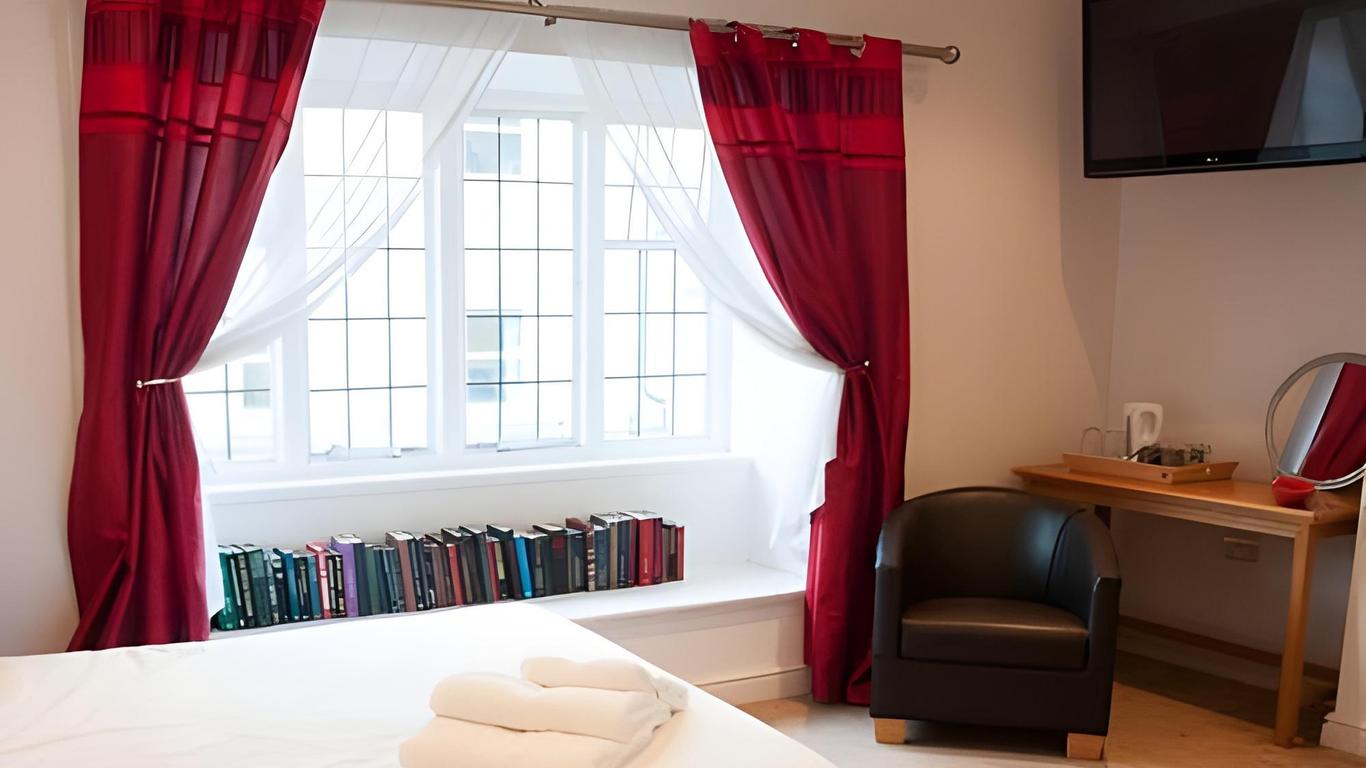 Huckleberrys Bar & Grill