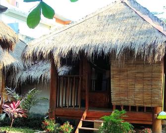 Welcome to Our Bungalows In Kuta LR 12 - Kuta - Outdoors view