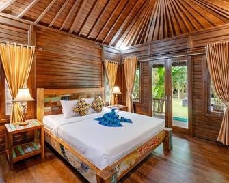 Raira's Villas Lembongan - Nusa Penida - Soveværelse