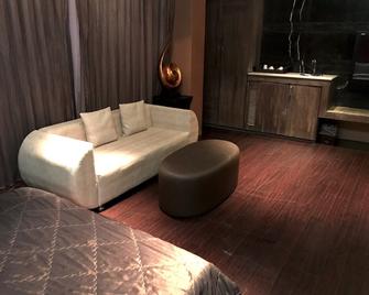 Fortune Villa Motel - Tamsui District - Wohnzimmer