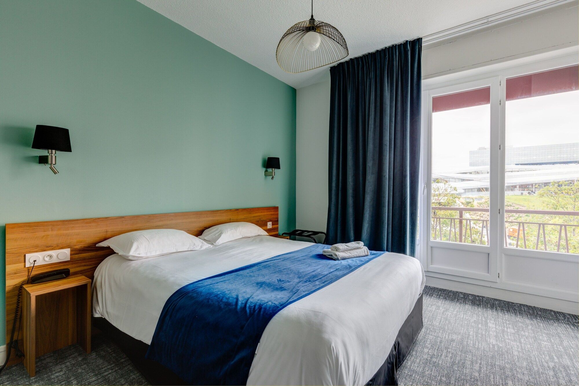 le paris brest hotel thumbnail 3