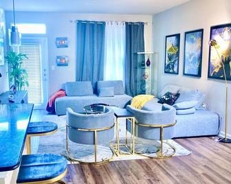 Spacious Clean and Classy 2bd in the heart of Houston - Houston - Oturma odası
