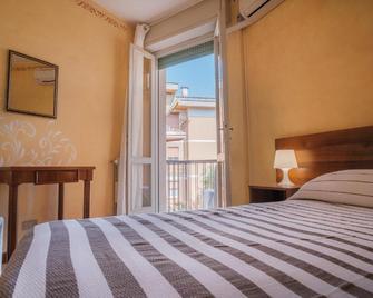 Villa Angela - Toscolano Maderno - Makuuhuone