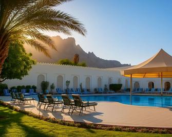 Falaj Daris Hotel - Nizwa - Zwembad
