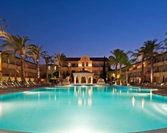 Napa Plaza Hotel (Adults Only) - איה נאפה - בריכה