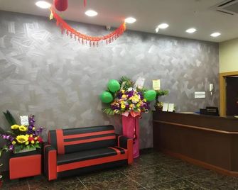 Id Hotel Yayasan - Segamat - Recepción