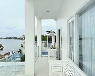 Chateau Du Soleil - San Fernando - Balkon