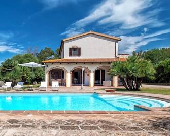Il Podere Di Monte Sixeri - Residenze di Campagna - Alghero - Piscina