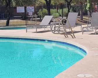 Villa Verde Surprise Stadium - Resort Living - Surprise - Pool