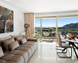 Cannes Marina Appart Hotel Mandelieu - Mandelieu-La Napoule - Salon